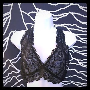 🖤NWT Savage Fenty by Rhianna Lace Halter Bra!🖤